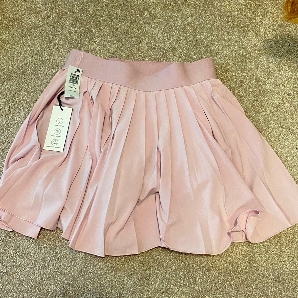 Aritzia Pink Tennis Skirt - Never Worn! Size XS